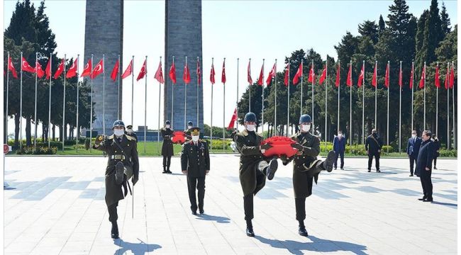 Çanakkale Kara Savaşları'nın 105. yıl dönümünde şehitlere dua
