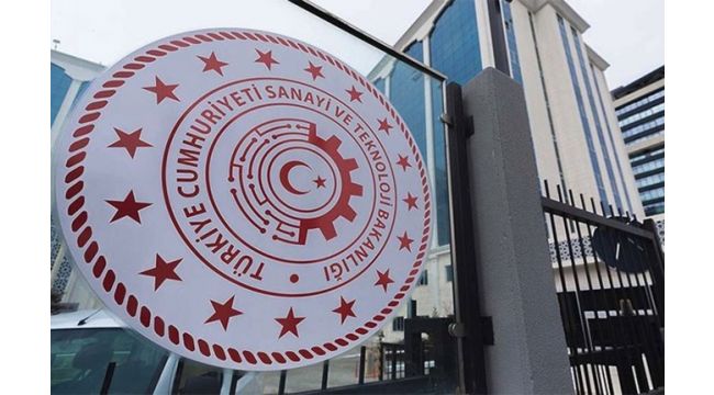 Bakan Varank: Ülkemizin demokrasi ve özgürlük kazanımları Cumhurbaşkanımızın 18 yıllık mücadelesiyle elde edildi