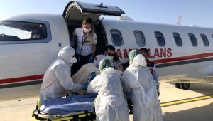 Diyabet ve hidrosefali hastası minik Nihal, ambulans uçakla Türkiye'ye getirildi