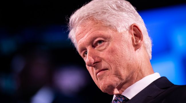 Eski ABD Başkanı Clinton hastaneye kaldırıldı