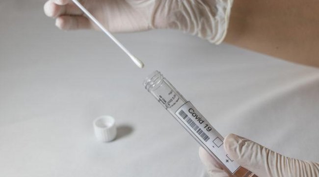 PCR ve antijen testi için yeni yöntem geliştirildi! Sürüntü yerine gargara ile örnek alınıyor