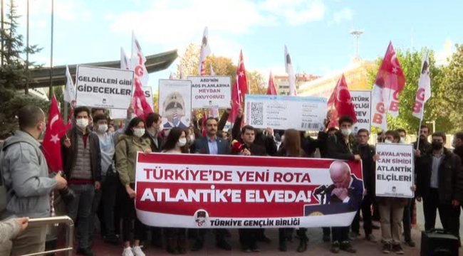 TGB'liler 10 büyükelçinin Kavala açıklamasını ABD Büyükelçiliği önünde protesto etti