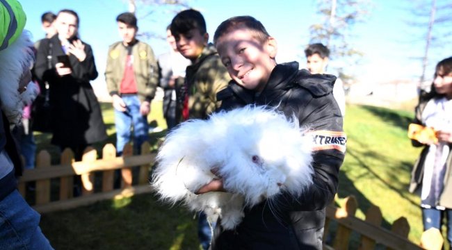 Başkan Çetin şehit çocukları ile buluştu