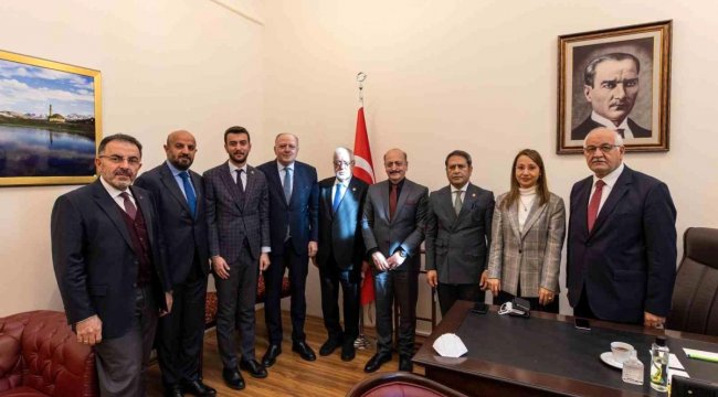 Gaziantep Milletvekilleri Çalışma ve Sosyal Güvenlik Bakanı Bilgin ile görüştü