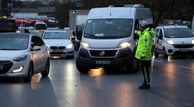 İstanbul'da okul servis araçları denetlendi