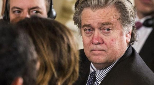 Trump'ın danışmanı FBI'ya teslim oldu