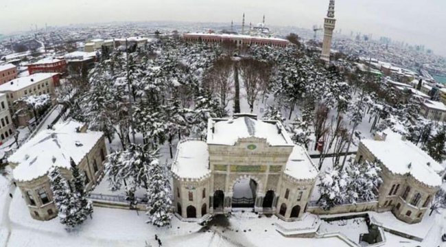 İstanbul'da kar yağışı yeniden başladı! Üniversiteler iki gün tatil edildi