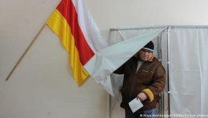 Güney Osetya Rusya'ya katılım referandumunu iptal etti