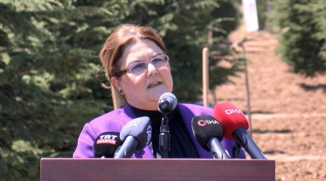 Bakan Yanık, 15 Temmuz şehitleri için ağaç dikti