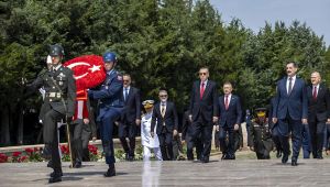 Cumhurbaşkanı Erdoğan ve YAŞ üyeleri Anıtkabir’i ziyaret etti... 'YAŞ'ta alacağımız kararlarla ordumuzun gücüne güç katacağız'