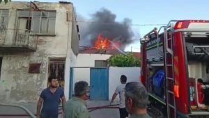 İzmir’de korkutan yangın: 5 ev zarar gördü