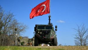 Sınırda 4'ü FETÖ üyesi 6 kişi yakalandı