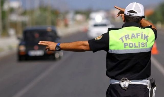 Selektörle radar uyarısı yapan sürücülerin cezaları iptal edildi