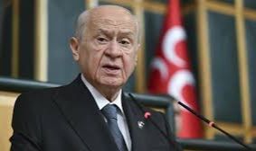 Promter'ı bozulan Bahçeli'nin zor anları! Öylece kalakaldı