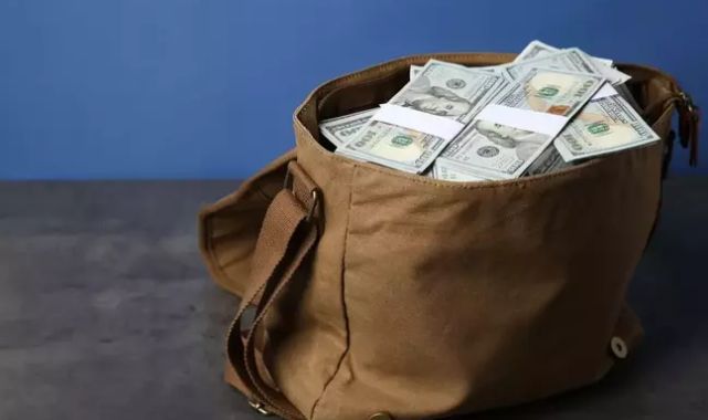 Amerikan Citi Bank müşterisinin hesabına yanlışlıkla 6 milyar dolar gönderdi