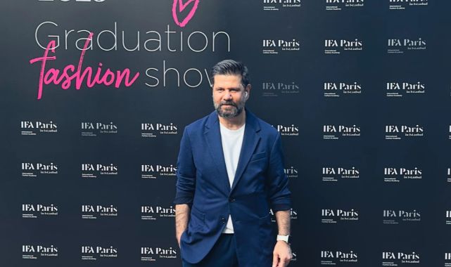 Ünlülerin ödüllü moda fotoğrafçısı Semih Palancı, IFA Paris Defilesinde Taçlı Güzelleri Kadrajına Aldı