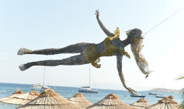 Zeynep Koçan’dan "Tellerle Dokunan Düşler"