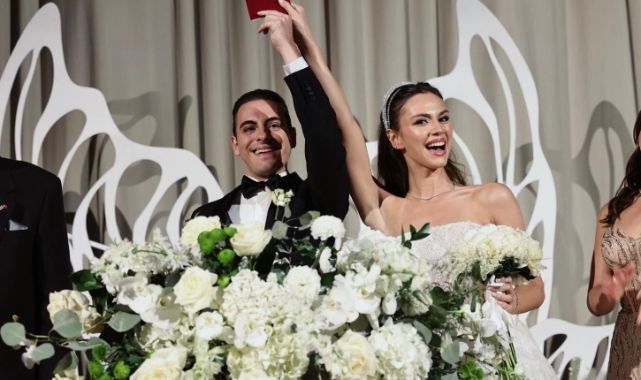 UĞURCAN ALP VE ESRA ERDOĞAN RAFFLES İSTANBUL'DA GÖRKEMLİ BİR TÖRENLE