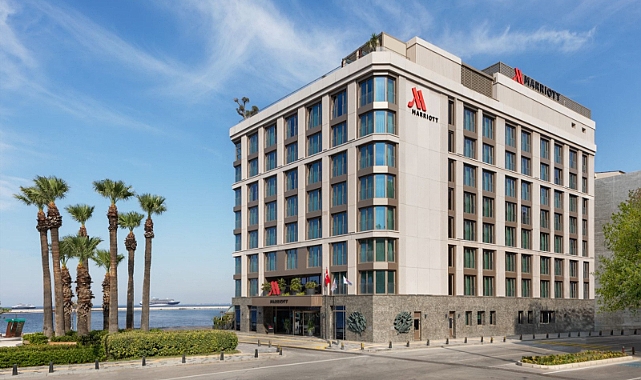 Şehrin Kalbinde, Aşkın İzmir Marriott Hali