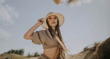 ALEYNA: DİSİPLİNİ, ENERJİSİ VE ÇOK YÖNLÜ KARİYERİYLE DİKKAT ÇEKİYOR