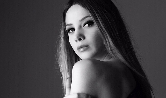 İrem Tunalı Sahnelerde ve Podyumlarda Çok İddaalı